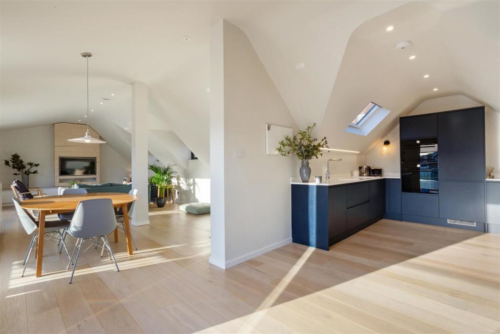 The Coach House 289834 (16).jpg