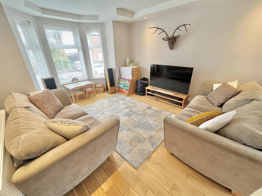 Lounge Dining Room