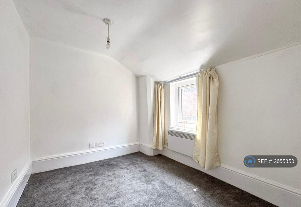 Small Bedroom