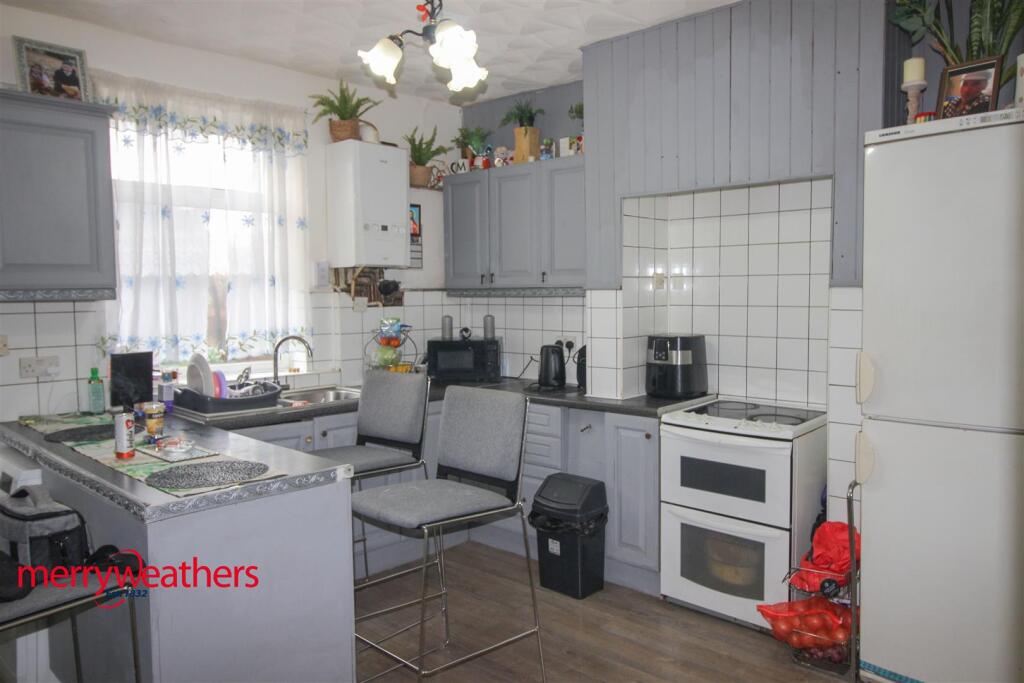 Dining/ Kitchen