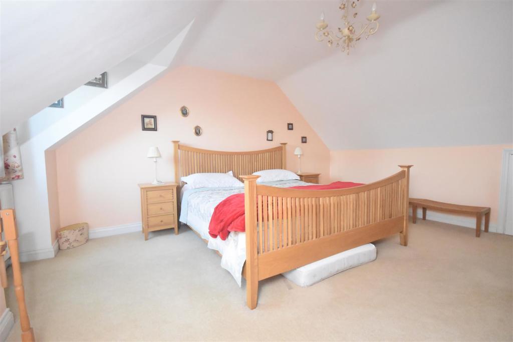 Bedroom .3 .jpg