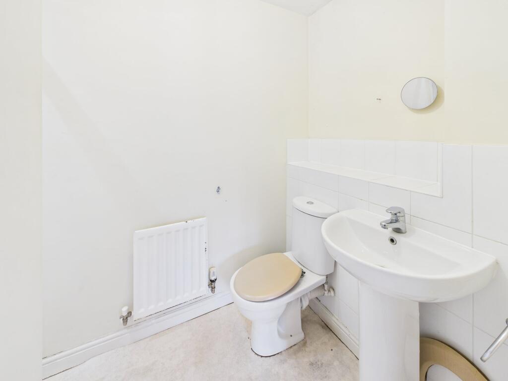 en-suite shower room