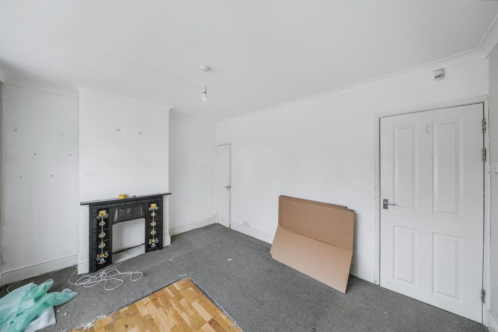 26 Wolf Lane, Windsor, SL4 4HY