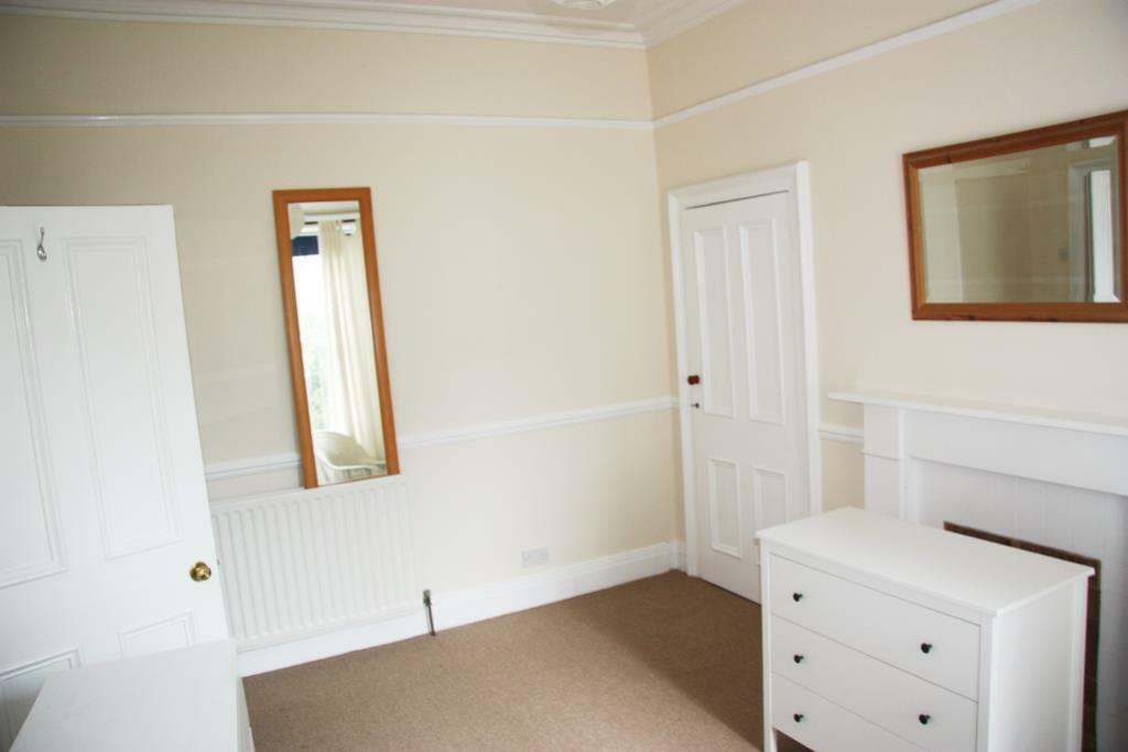 54 Holly Avenue (6)