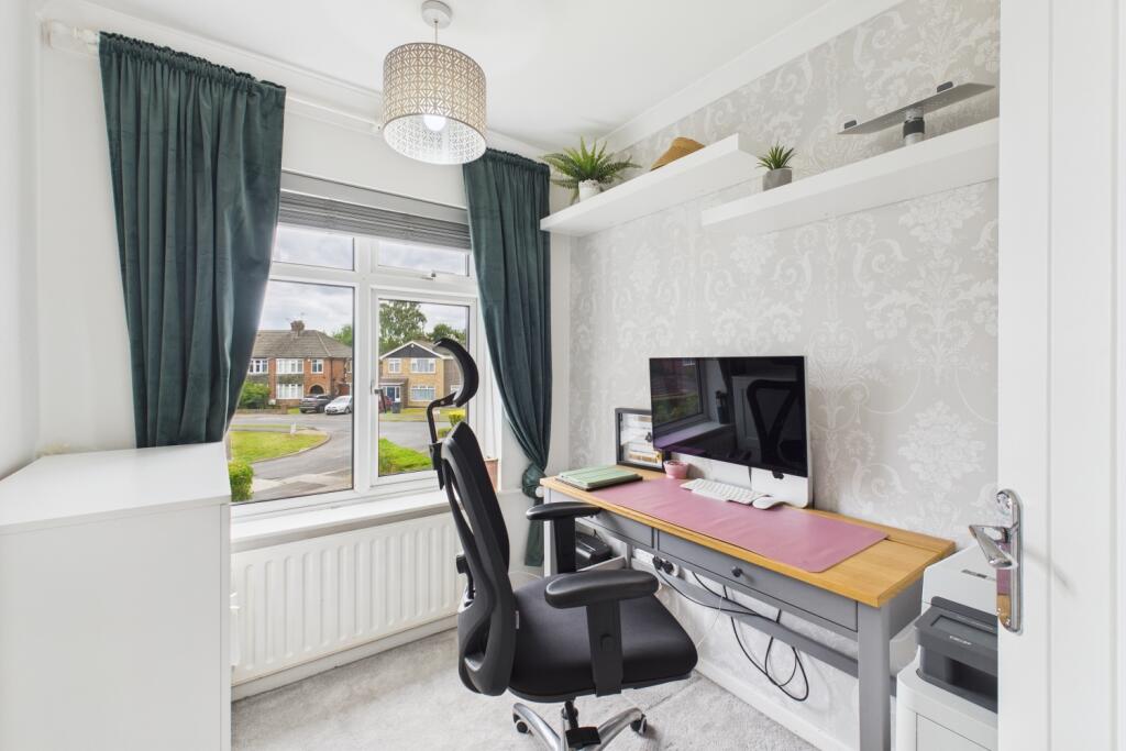 CAM03162G0-PR0284-STILL001