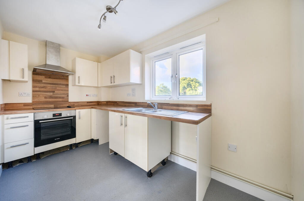 1350168-13-68bfd7...