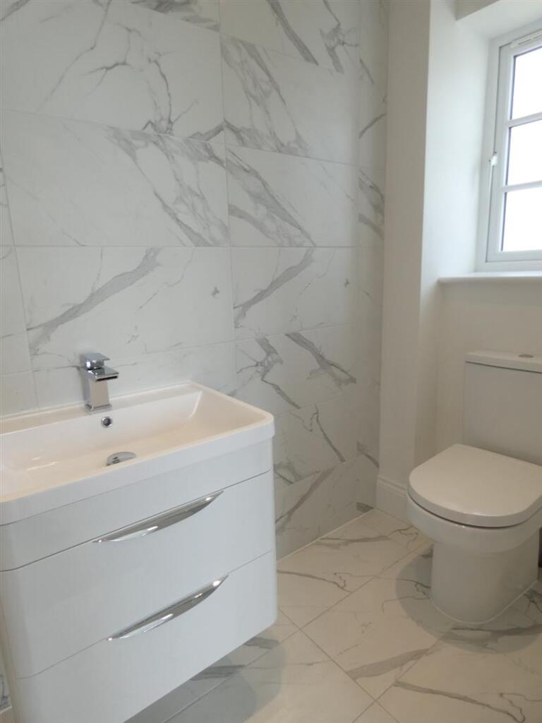 en-suite.JPG