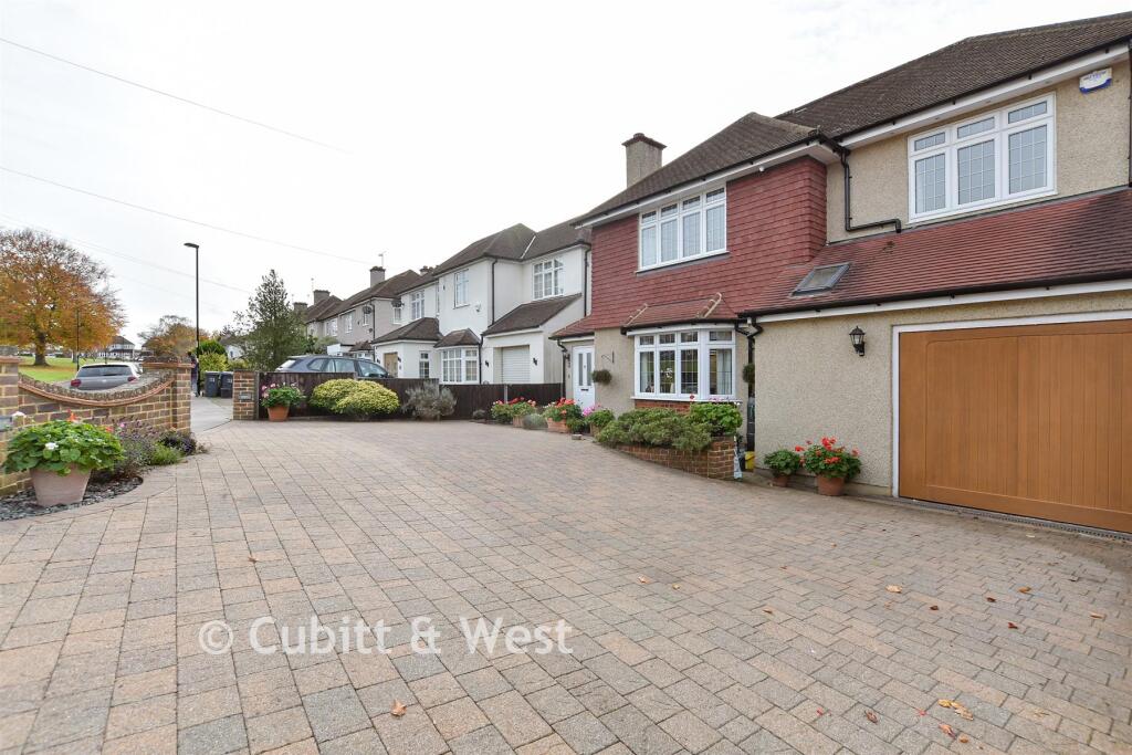 Driveway/Parking