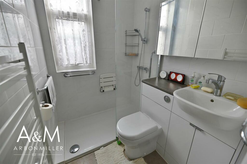 Shower Room/Wc