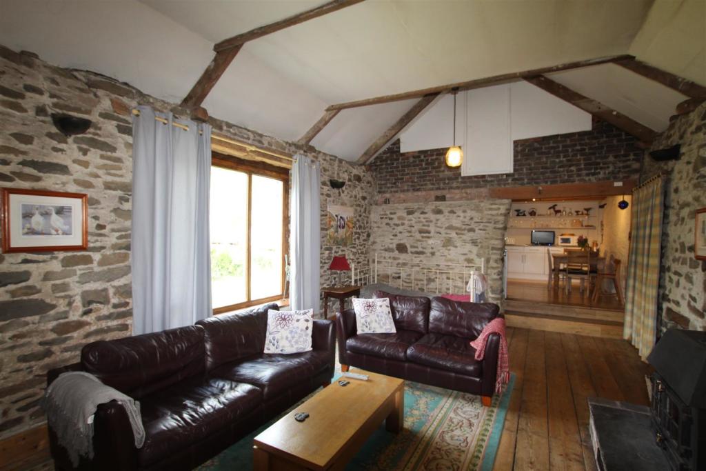 cottage living 1 (2).JPG