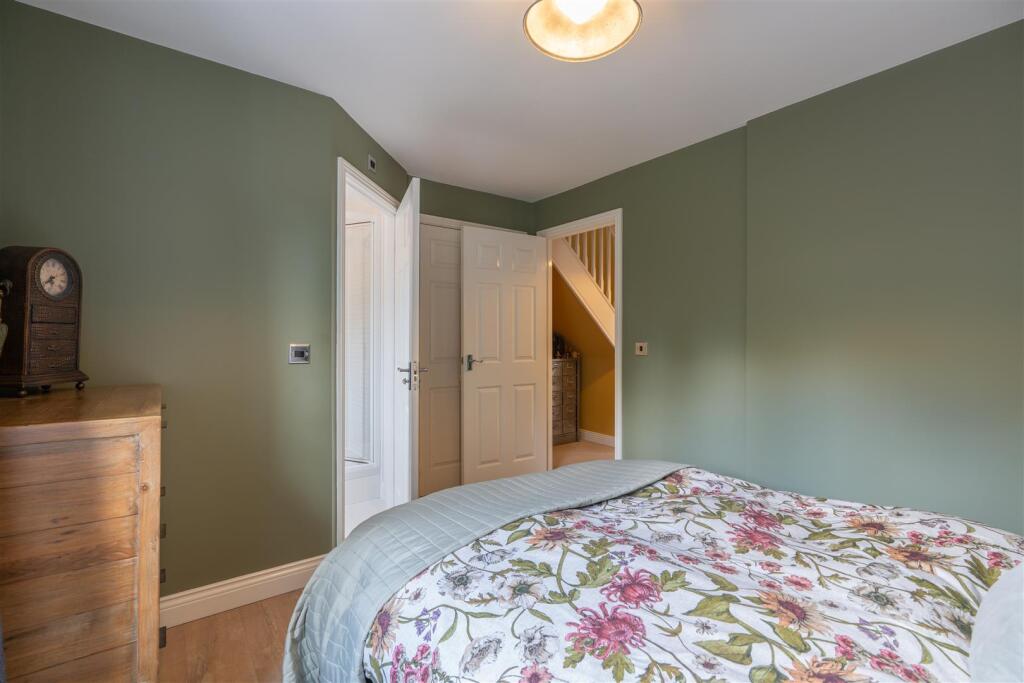 36 Regency Walk-20.jpg