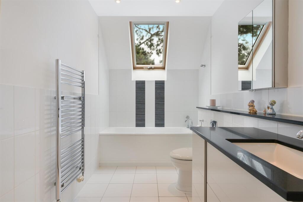 LONG ORCHARDS, FLAT 10- (15).jpg