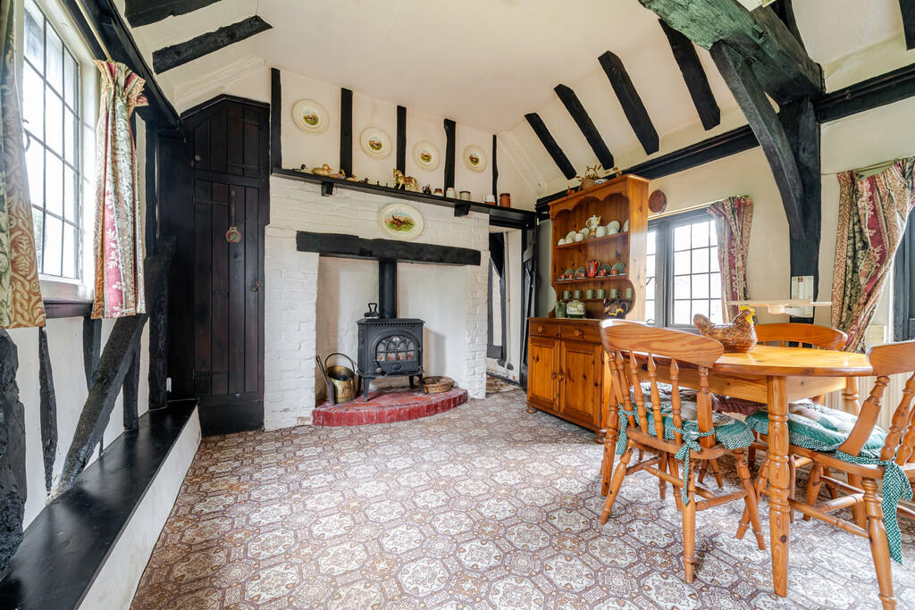 Kitchen/Breakfast...