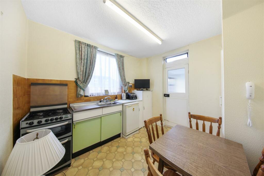 56 Dollis Hill Avenue - joTf1dc3byn1SBvkWIza.jpg