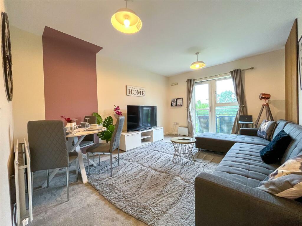 West Cotton Close, Northampton