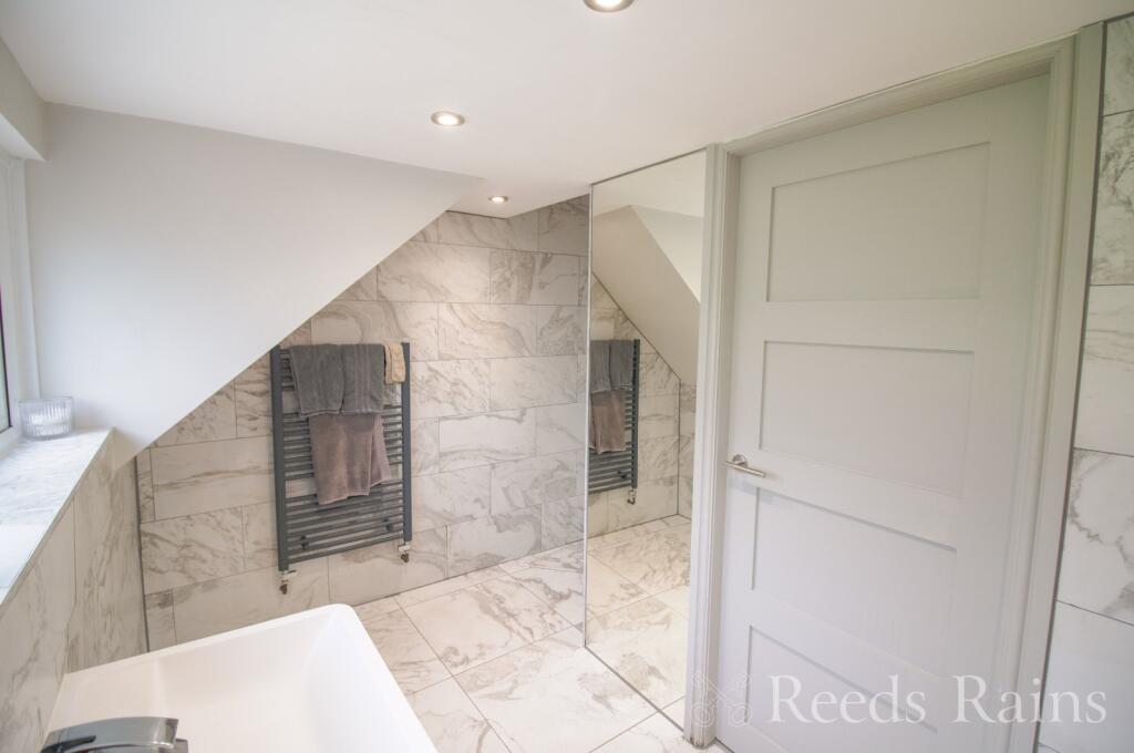 En Suite Shower Room