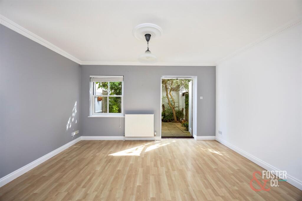 Medina Place, 4_021.JPG