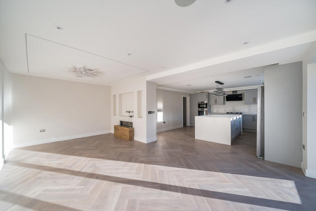 1371904-3-68fba13...