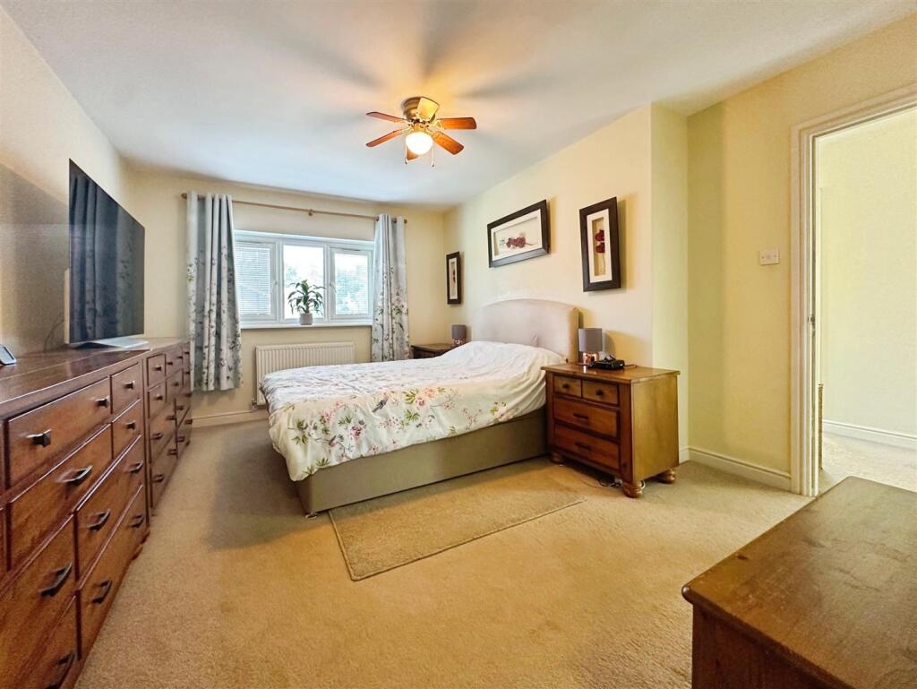 fa029edf--4DB1-BC55-E85169EA039B-34028-00000BA4FCE