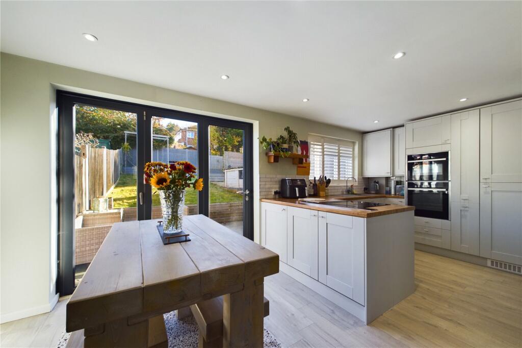 Dining/Kitchen