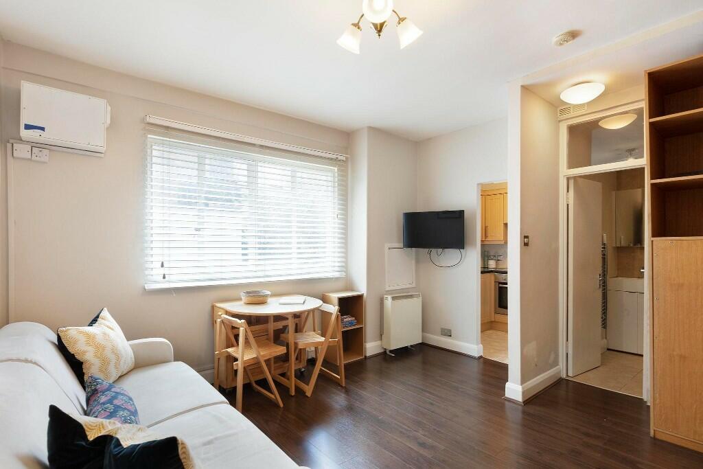 Studio room