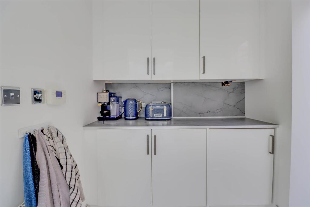 16 MAPLE LANE WICKFORD-28.jpg