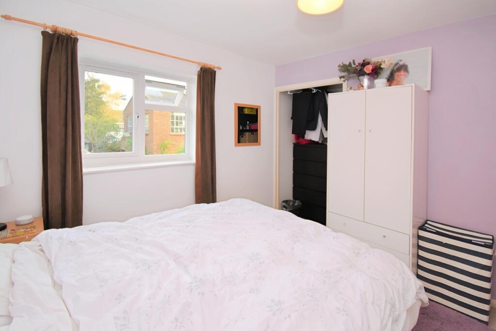 7283e1d0-Bedroom