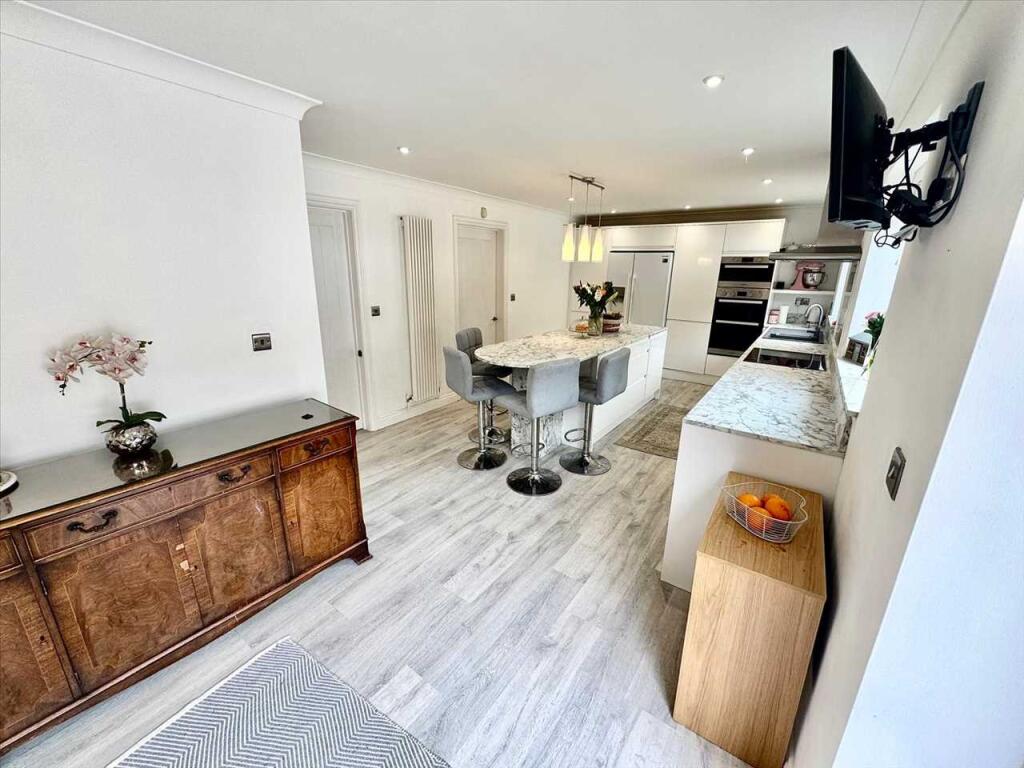 Kitchen/Diner (First