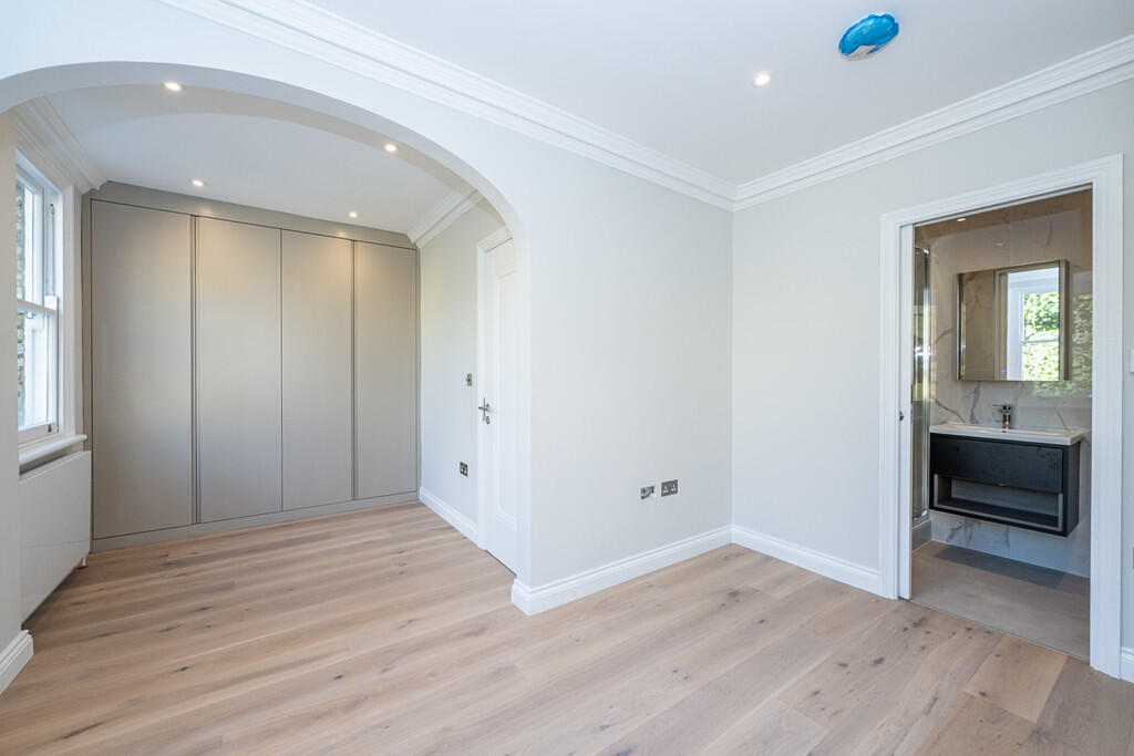 Ashburn Place 6@3...