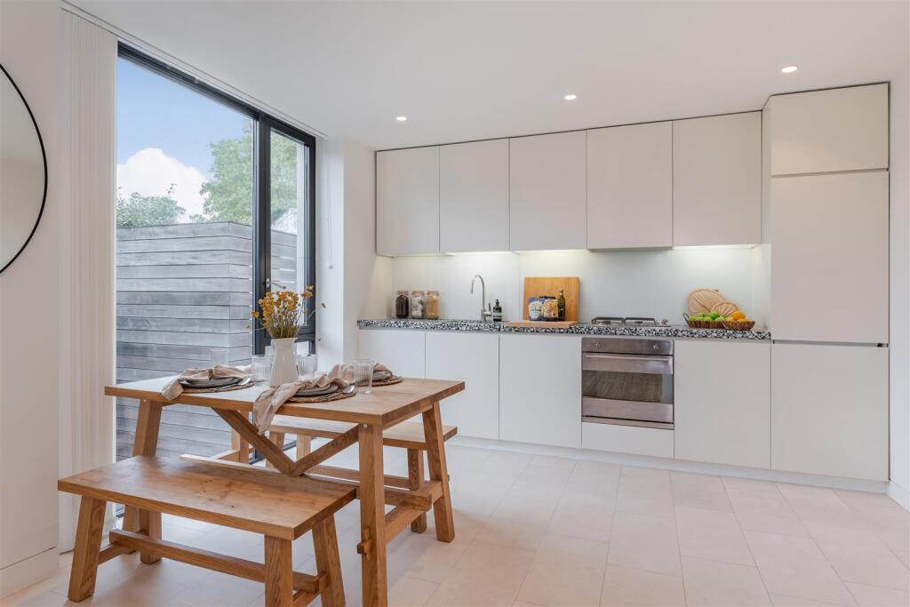 KITCHEN1 (1).jpg
