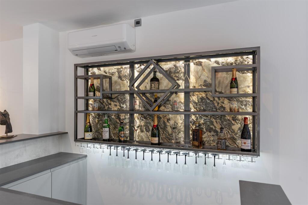 Field House_Bar-04.jpg