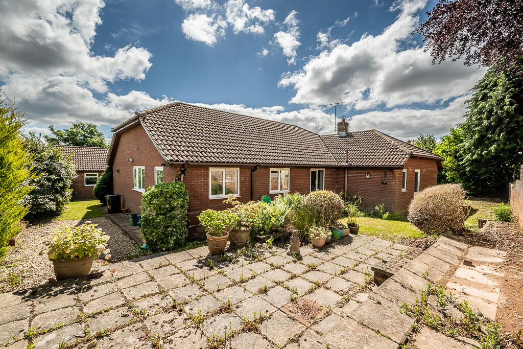 Medina Lodge - We...