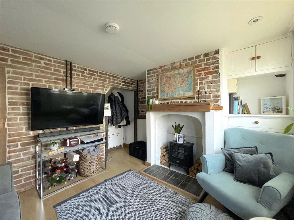 Living Room (3).jpeg