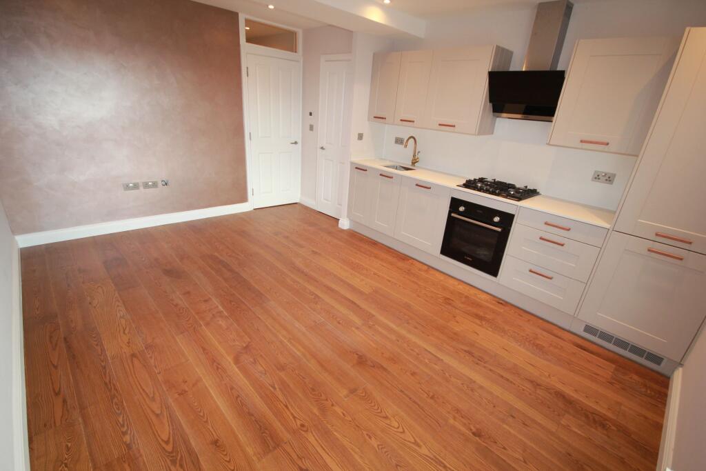 High Road, Bushey Heath, Bushey