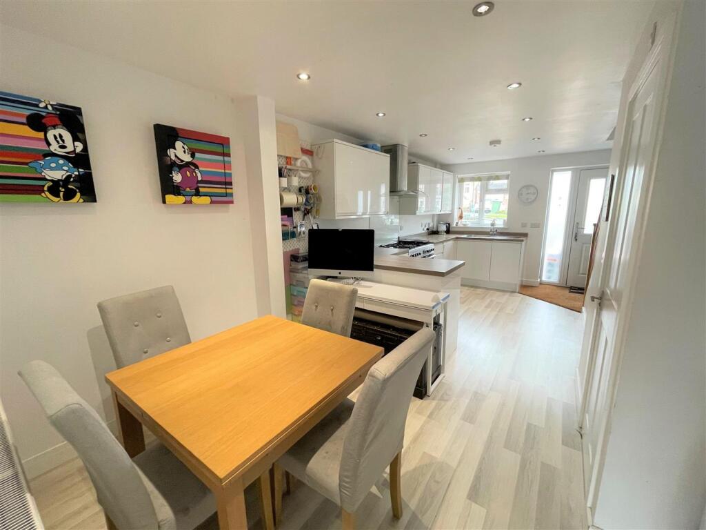 Kitchen Dining Room n.jpg