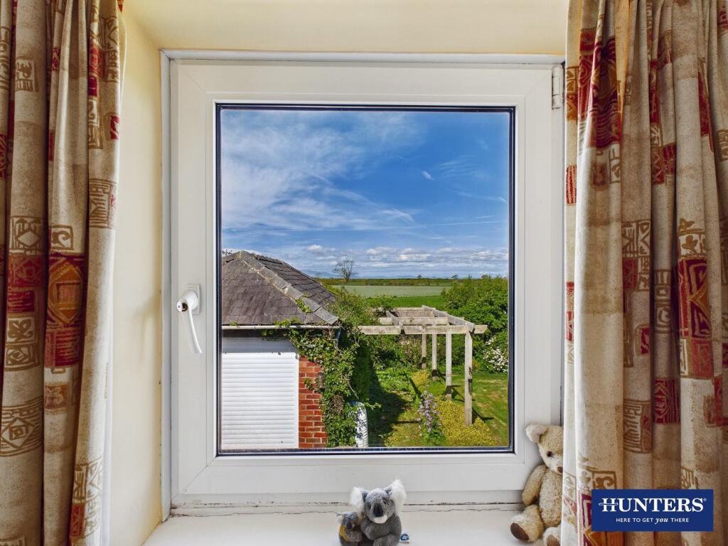 Master Bedroom - Outlook