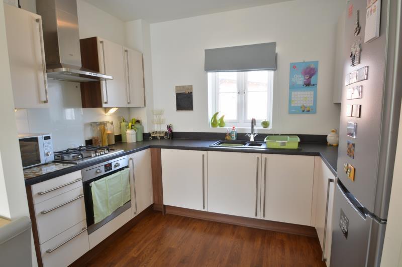 8171a Kitchen (1858x1239)_med.jpg