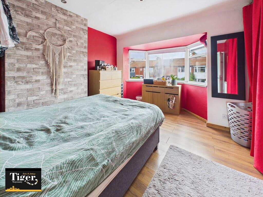 CAM02176G0-PR0664...