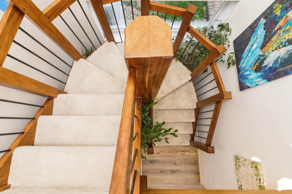 Feature Stairwell