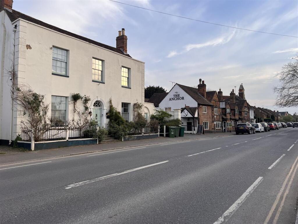 Ripley High Street.jpg