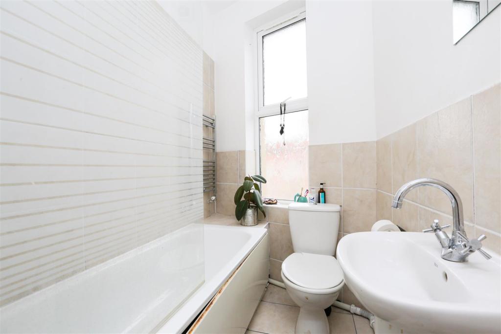 Flat 3, 96 Ashley Down Road 5.JPG