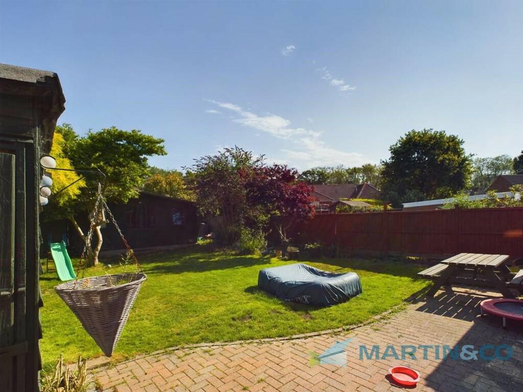 CAM02145G0-PR0024...