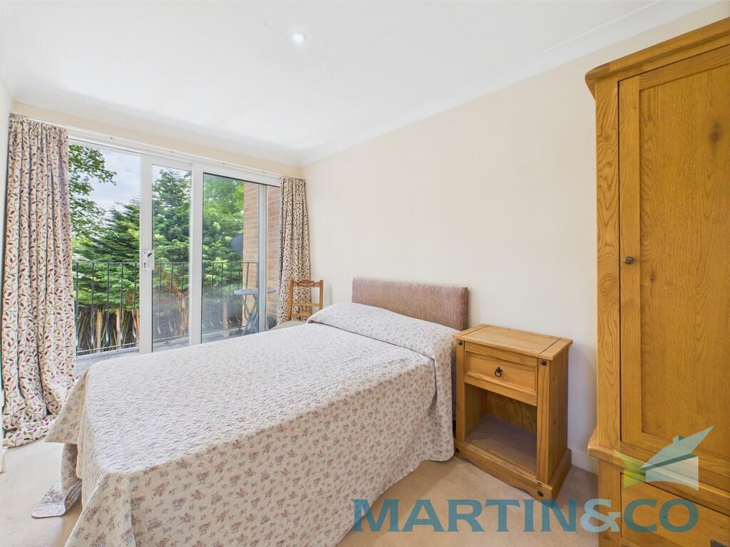 CAM01870G0-PR0168...