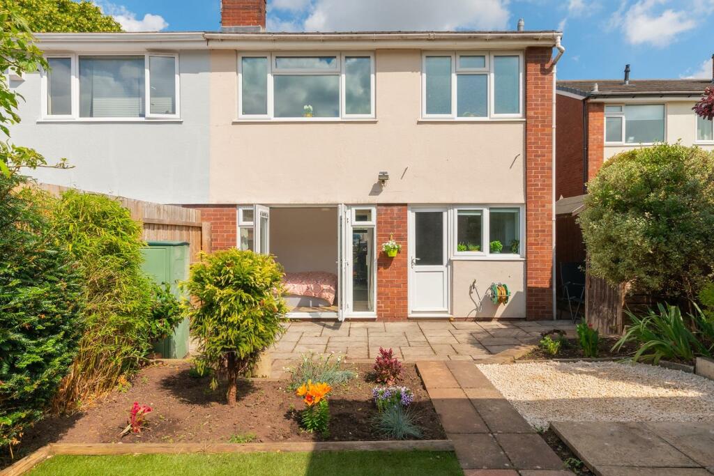 2H8RBN - External E.jpg