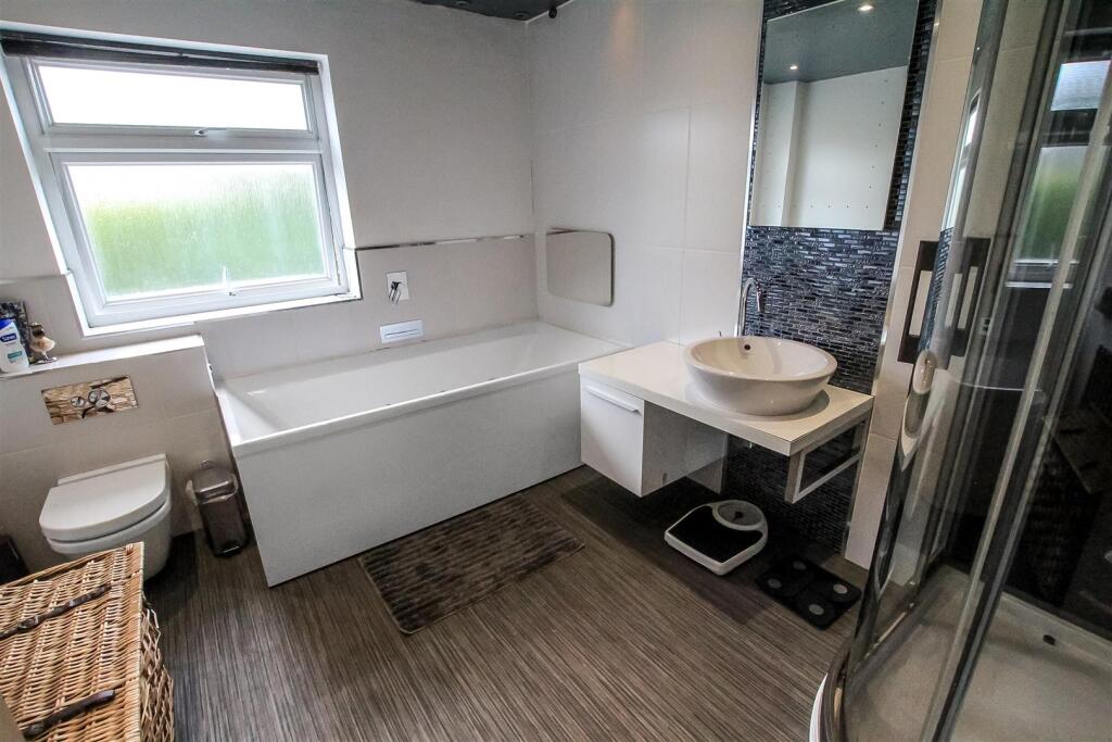 Family Bathroom/Shower/WC