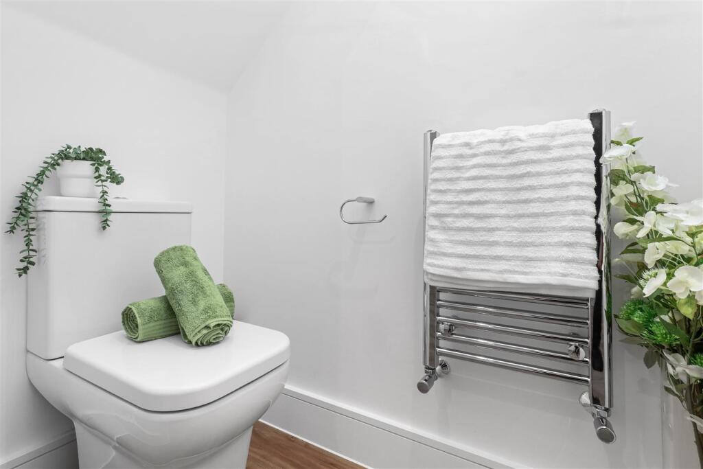Cloakroom/WC