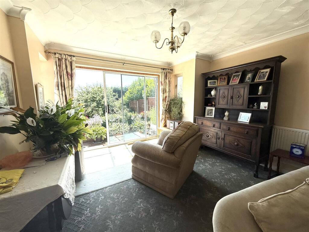 52 hag lounge 4.jpeg