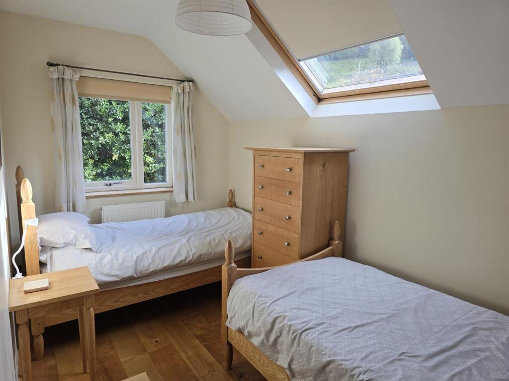 WhatsApp Image 2025-10-08 at 12.15.33_f3e35110.jpg