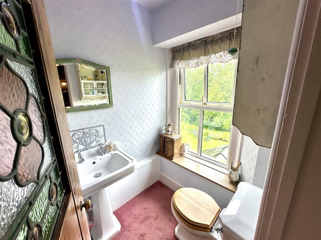EN-SUITE WC