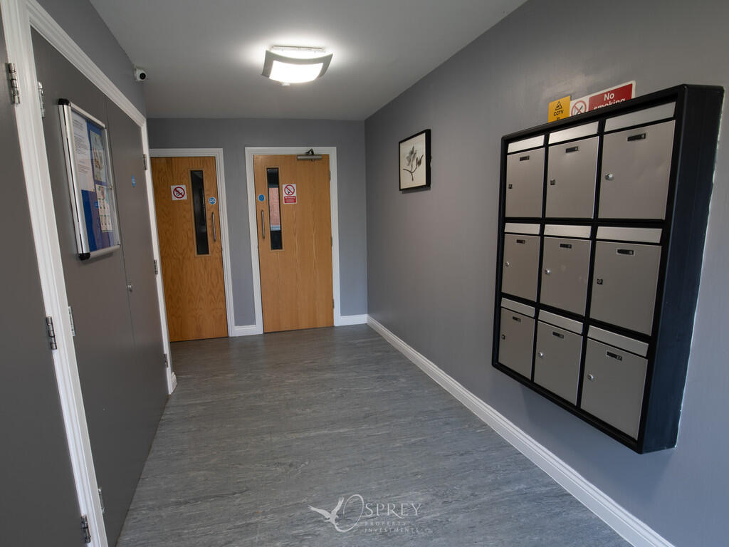 26 Queens Externa...